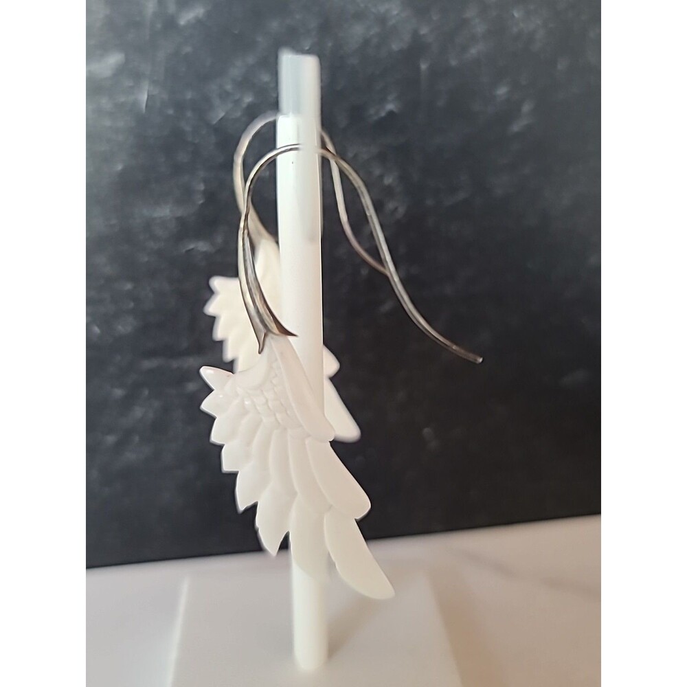 925 Sterling Silver Carved White Resin Wing Dangling Pierced Earrings Vintage